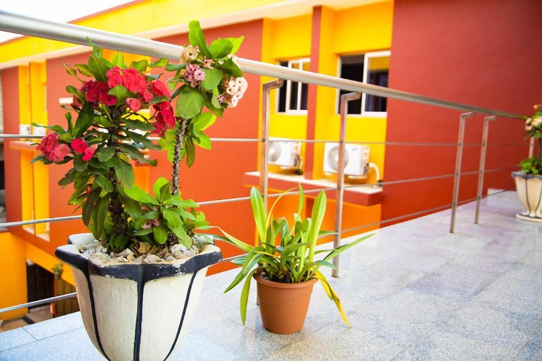 Cypa Hotel อาบีจาน ภายนอก รูปภาพ