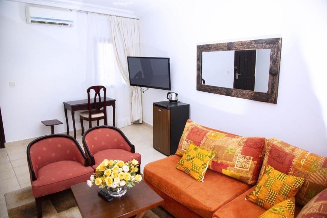 Cypa Hotel อาบีจาน ภายนอก รูปภาพ