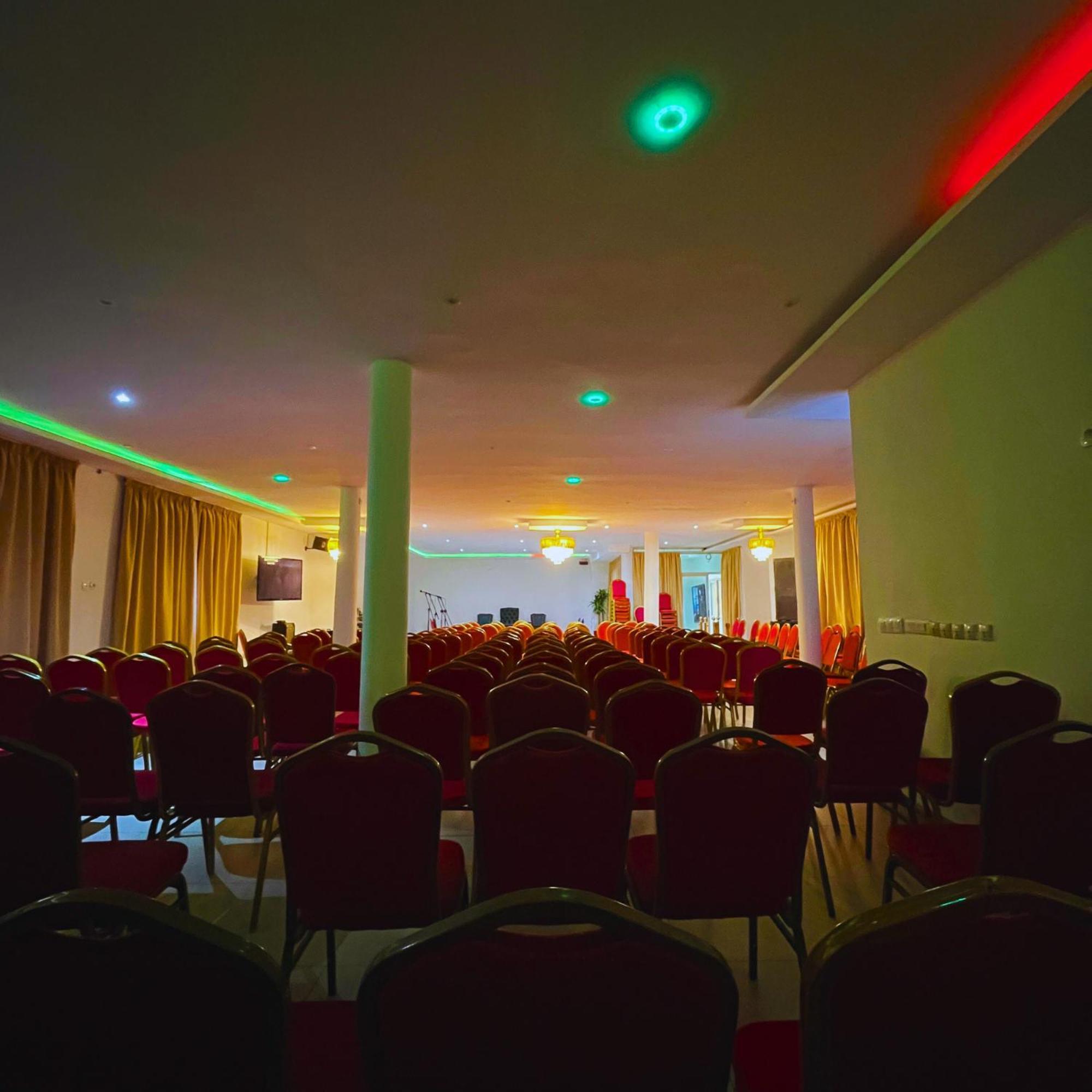 Cypa Hotel อาบีจาน ภายนอก รูปภาพ