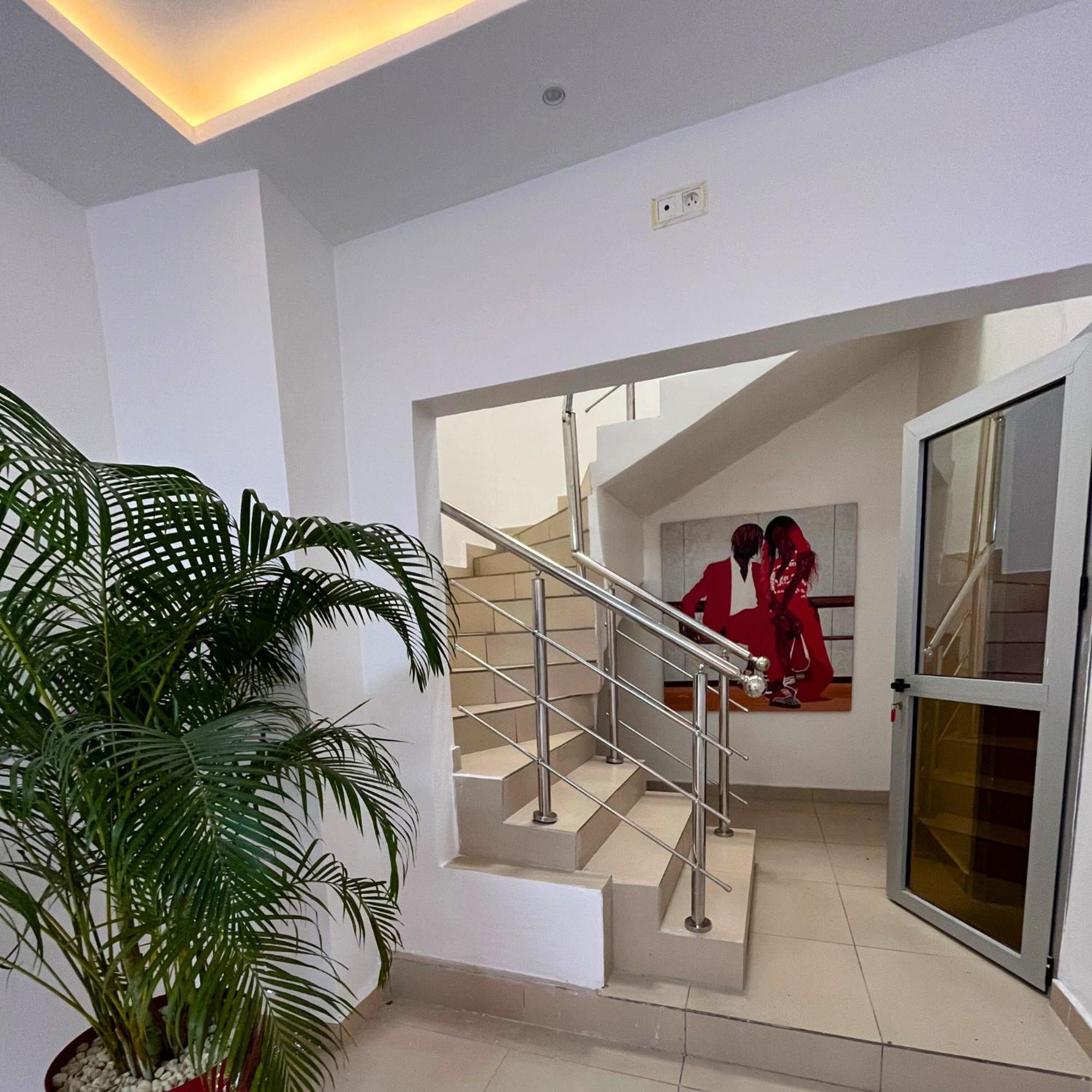 Cypa Hotel อาบีจาน ภายนอก รูปภาพ